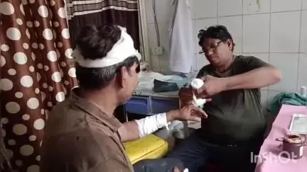 अशोक नगर: पाराशर मोहल्ला में पिता, भाई और भतीजे ने 39 वर्षीय व्यक्ति से की मारपीट, घायल ज़िला अस्पताल में भर्ती