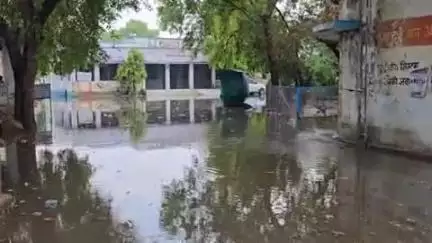 नौगांव: पहली बारिश में खुली नगर पालिका की पोल, अस्पताल और कोठीचौराहे सहित कई चौराहों पर भरा पानी