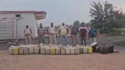 बरही: छिंदिया टोला के पारधी मुहल्ले में बरही पुलिस का छापा, बड़ी मात्रा में अवैध शराब नष्ट