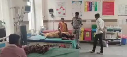 कवर्धा: ग्राम अंधियारखोर में एक महिला ने किया जहर का सेवन, आनन-फानन में पंडरिया अस्पताल में भर्ती, महिला की हालत गंभीर