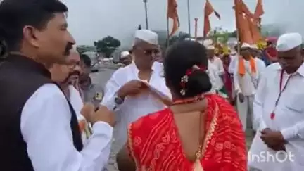खालापूर: श्री संत तुकाराम महाराज कोकण दिंडीचे मुंबई पुणे द्रुतगती महामार्गांवर कस्तुरी घाटात बजरंग दलाकडून जल्लोषात स्वागत