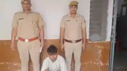 हिण्डौन: सदर पुलिस ने मऊ के पास नशा के सौदागर को दबोचा, 3 किलो 993 ग्राम गांजा और स्कूटी की गई ज़ब्त