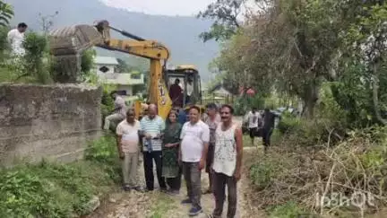 ढटवाल: गांव दरब्योडा में जिला परिषद उपाध्यक्ष नरेश दर्जी ने खोला 105वां रास्ता