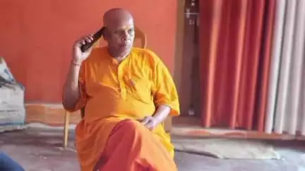 नौगढ़: विधायक श्याम धनी राही ने जनता दर्शन कार्यक्रम के तहत अपने आवास धौरा कुइयां पर सुनी जनता की समस्याएं, किया समाधान