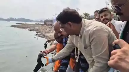 अजमेर: वंदे गंगा जल संरक्षण अभियान के तहत जल संसाधन मंत्री सुरेश सिंह रावत ने आनासागर झील में की सफाई