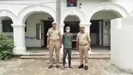 नकुड: पुलिस ने छूछकपुर रोड से युवती को बहला-फुसलाकर दुष्कर्म करने और वीडियो बनाकर ब्लैकमेल करने वाले अभियुक्त को किया गिरफ्तार