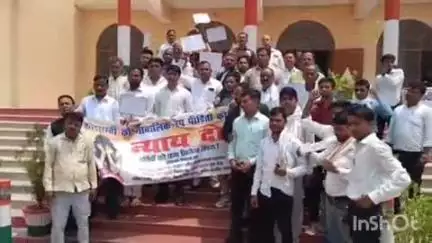 फिरोज़ाबाद: कौशाम्बी में पाल समाज की बच्ची संग हुई दरिंदगी मामले में धनगर महासभा ने दबरई डीएम कार्यालय में दिया ज्ञापन