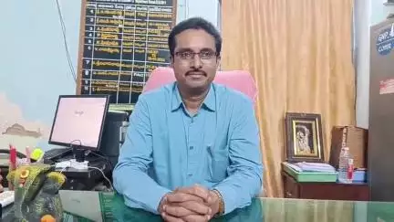 గిద్దలూరు: గిద్దలూరు నగర పంచాయతీ నూతన కమిషనర్ గా బాధ్యతలు స్వీకరించిన రమణబాబు