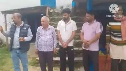 स्याल्दे: बजरखोड़ा में ग्रामीणों ने बैठक कर जिलाधिकारी को भेजा ज्ञापन