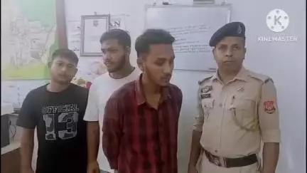 ধর্মনগর: ধর্মনগর থানাধীন আনন্দবাজার এসপিও ক্যাম্প সংলগ্ন পুলিশের নাকা পয়েন্টে ৭০০০০ বার্মিজ সিগারেট সহ আটক তিনজন