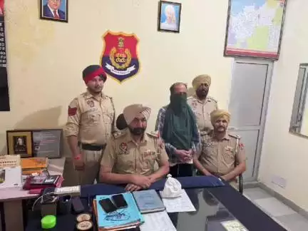 ਹੁਸ਼ਿਆਰਪੁਰ: ਪਿੰਡ ਕੰਡਾਲੀਆ ਨਜ਼ਦੀਕ ਪੁਲਿਸ ਨੇ ਇੱਕ ਵਿਅਕਤੀ ਨੂੰ 20 ਗ੍ਰਾਮ ਹੈਰੋਇਨ ਸਣੇ ਕੀਤਾ ਗ੍ਰਿਫਤਾਰ