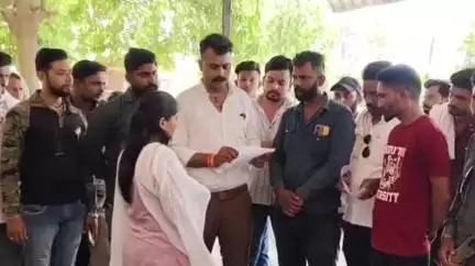 शाजापुर: शाजापुर में गुर्जर समाज ने एसडीएम को मुख्यमंत्री के नाम ज्ञापन सौंपा, ऐतिहासिक स्थलों से छेड़छाड़ पर जताया विरोध