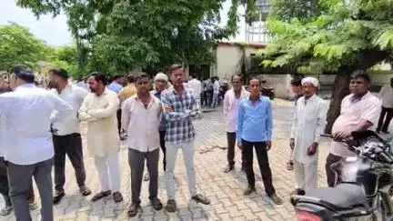 नारासन: नारसन के पास तेज रफ्तार कार ने ड्यूटी पर तैनात दो जवानों को मारी टक्कर, पीआरडी जवान की हुई मौत, होमगार्ड घायल