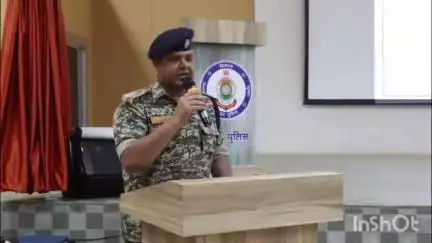 जगदलपुर: शौर्य भवन में पुलिस विभाग की समीक्षा बैठक, पांचों जिले के पुलिस अधीक्षक हुए शामिल