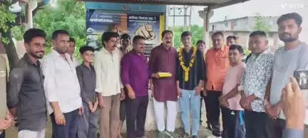 नागदा: ग्राम मड़ावदा के छात्र के नीट परीक्षा में उत्तीर्ण होने पर पूर्व विधायक दिलीप सिंह शेखावत ने दी बधाई