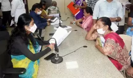 పీజీ ఆర్ఎస్ కు వచ్చిన అర్జీలను త్వరతిగతిన పరిష్కరించాలి: నగరంలో జిల్లా జాయింట్ కలెక్టర్ దాత్రి రెడ్డి