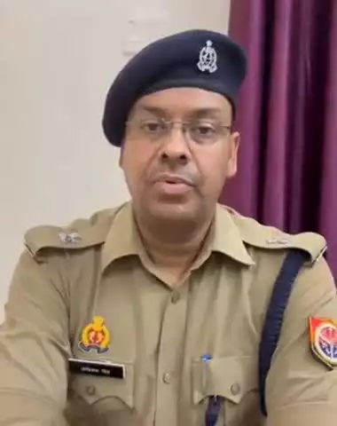 उन्नाव: रम्मखेड़ा गाँव में 02 बच्चों की मौत के मामले में नया मोड़, पति-पत्नी एक-दूसरे पर हत्या का आरोप लगा रहे हैं