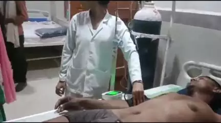 निवाड़ी: ग्राम चुरारा में आकाशीय बिजली गिरने से दो लोग हुए घायल, एक की हालत गंभीर
