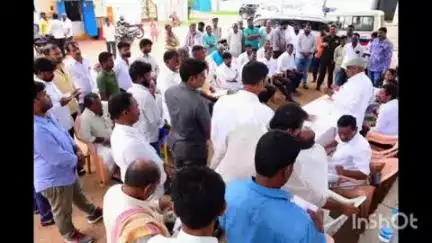 నవాబ్​పేట: రైతుల భూ సమస్యలు తీర్చేందుకు గ్రామాలలో రెవిన్యూ సదస్సులు: చేవెళ్ల ఎమ్మెల్యే కాలే యాదయ్య