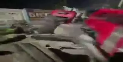 नारनौल: बेकाबू ट्रैक्टर ने नारनौल में 2 बाइकों को मारी टक्कर, युवक ट्रैक्टर के नीचे फंसा