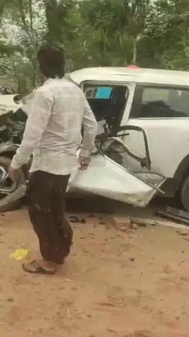 सीकरी: सीकरी के अधिशाषी अधिकारी की गाड़ी को तेज रफ्तार वाहन ने मारी टक्कर, अधिशाषी अधिकारी गंभीर रूप से घायल
