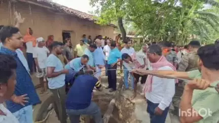 हुसैनाबाद: सहियारा गांव में सूखे कुएं से लोटा निकालने के दौरान पिता-पुत्र की हुई मौत