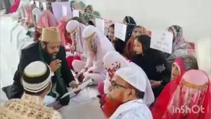 कपासन: कपासन दरगाह में चौखला मदारिया नीलगर (रंगरेज समाज) के तीसरे सामूहिक विवाह सम्मेलन में 40 जोड़ो ने किया निकाह कुबूल