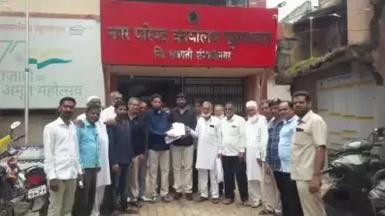 खुलताबाद: शहरात वाढलेली पाणीपट्टी रद्द करण्याची मागणी, मुख्याधिकारी यांना शहरवासियांकडून निवेदन