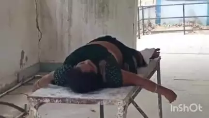 भभुआ: देवकली गांव में मड़ई के अंदर बैठी महिला की आकाशीय बिजली की चपेट में आने से हुई मौत, सदर में कराया गया पोस्टमार्टम