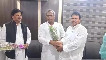 अररिया: जदयू के राष्ट्रीय महासचिव का अररिया सर्किट हाउस में कार्यकर्ताओं ने जोरदार स्वागत किया