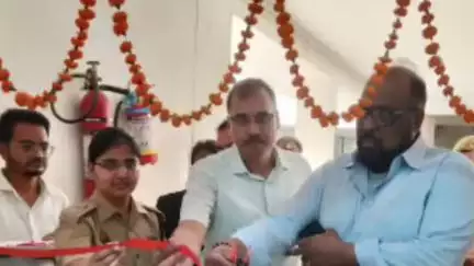 हमीरपुर: हमीरपुर में जनपद न्यायालय सभागार में रक्तदान शिविर का शुभारंभ जनपद न्यायाधीश व पुलिस अधीक्षक ने फीता काटकर किया