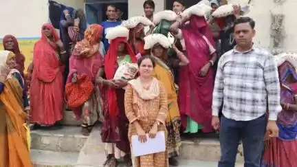 शाहबाद: कस्बाथाना में नि:शुल्क मक्का मिनी किट का किया गया वितरण
