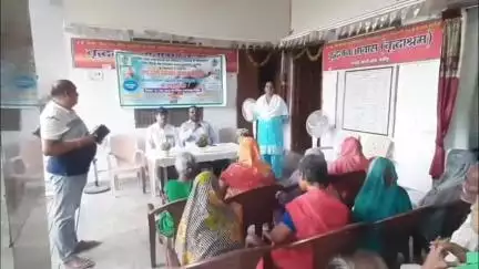 गाज़ीपुर: विश्व बुजुर्ग दुर्व्यवहार जागरूकता दिवस पर गाजीपुर के वृद्धाश्रम, लंगड़पुर छावनी लाइन में चलाया गया जागरूकता अभियान