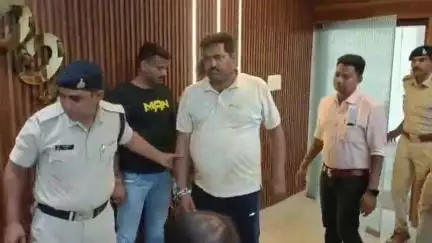 बैतूल नगर: बैतूल: कोतवाली पुलिस ने आर्म्स एक्ट के तहत एक आरोपी को देसी कट्टे और स्कॉर्पियो सहित किया गिरफ्तार