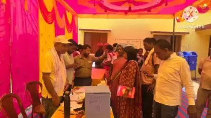 कर्रा: धरती आबा उत्कर्ष ग्राम अभियान के तहत बक्सपुर एवं जरियागढ़ पंचायत में शिविर का आयोजन