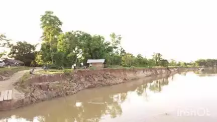 টেঙাখাত: পানধোৱাত বুঢ়ীদিহিং নদীৰ প্ৰবল গৰাখহনীয়া, নদীত জাহ গৈছে শ শ বিঘা কৃষি ভূমি আৰু বহুলোকৰ বাসগৃহ #jansamasya
