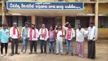 మిడుతూరు మండలానికి ఎత్తిపోతల పథకం మంజూరు చేయాలని : ఆర్డిఓ కార్యాలయం వద్ద CPIML లిబరేషన్, MCPIU ఆధ్వర్యంలో ధర్నా