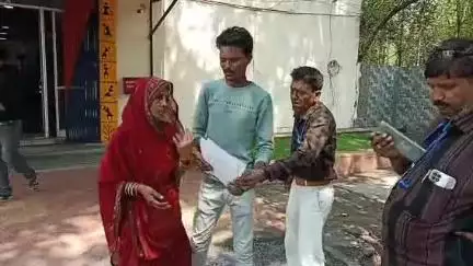 नरसिंहपुर: जेठानी करती है झूठी शिकायत, पीड़ित बुजुर्ग महिला पहुंची पुलिस अधीक्षक कार्यालय