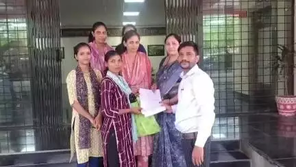 बड़वानी: बड़वानी: नर्सिंग छात्रों को परीक्षा से वंचित करने पर छात्रों ने राष्ट्रपति से मिलने की अनुमति मांगी