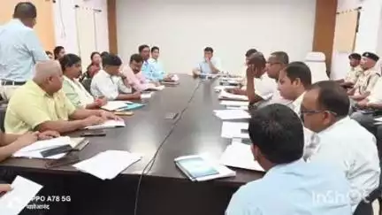 बांका: समाहरणालय के मिनी सभागार में डीएम की अध्यक्षता में सोमवारीय बैठक हुई, कई निर्देश दिए गए
