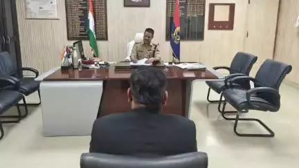मंझनपुर: मंझनपुर पुलिस कार्यालय में जनसुनवाई का आयोजन, कई शिकायतों का एसपी ने किया निस्तारण