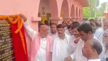 बिहार: मंत्री श्रवण कुमार ने नवीनगर गांव में पेवर ब्लॉक और सड़क निर्माण कार्य का उद्घाटन किया