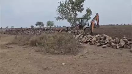 किशनगंज: बजरंगगढ़ में 600 बीघा वन भूमि को कराया गया अतिक्रमण मुक्त, 4 बोरवेल किए गए नष्ट