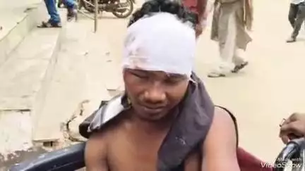 देवघर: चकाई थाना क्षेत्र के चकाई मोड़ पर अज्ञात वाहन की टक्कर से एक व्यक्ति गंभीर रूप से घायल