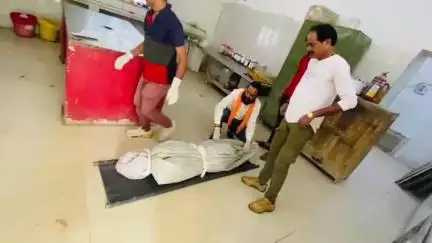 ब्यावर: ब्यावर में ट्रेन की चपेट में आए अज्ञात व्यक्ति की नहीं हुई शिनाख्त, पुलिस की मौजूदगी में किया अंतिम संस्कार