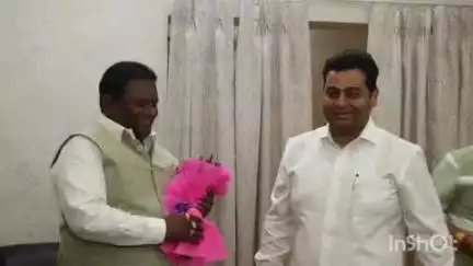 चाईबासा: झारखंड विधानसभा सदाचार समिति के जिला भ्रमण पर एसपी एवं उपायुक्त ने किया स्वागत