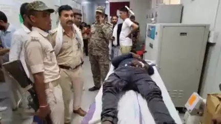 जहानाबाद: ₹3 लाख की ছিনতাই कर भाग रहे बाइक सवार 2 चोर दुर्घटना का शिकार, एक सदर अस्पताल में भर्ती