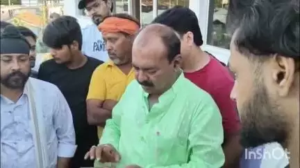 मनेंद्रगढ़ नगर पालिका अध्यक्ष पति का बयान वायरल, बोले- 'पत्र फाड़कर फेंक दो', अधिकारी खुद करेंगे कार्रवाई