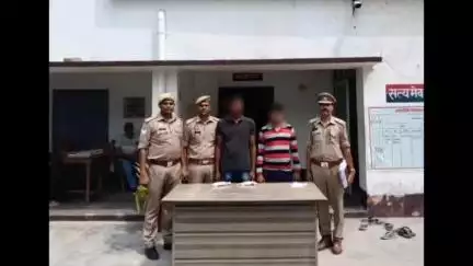अमेठी: अमेठी पुलिस को मिली बड़ी सफलता, दो अभियुक्तों को दो तमंचा व जिंदा कारतूस के साथ किया गिरफ्तार