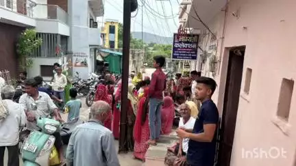 गिर्वा: उदयपुर मे लकड़वास व खेगरों की भागल में राशन घोटाला: 3 माह से नहीं मिला गेहूं, दुकान सील